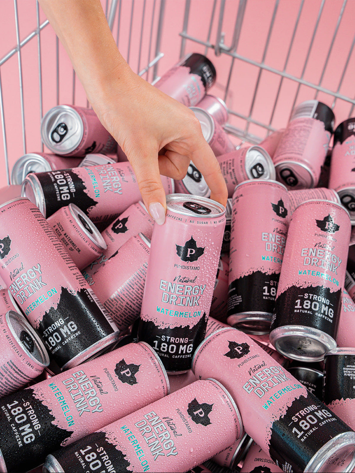 Ostoskärry tännä Puhdistamon Natural Energy Drink Watermelon tölkkejä