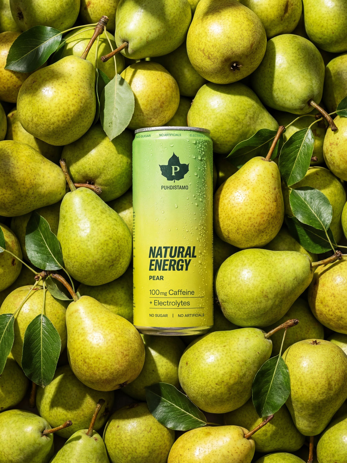 Puhdistamon Natural Energy + Electrolytes Pear tölkki päärynöiden seassa